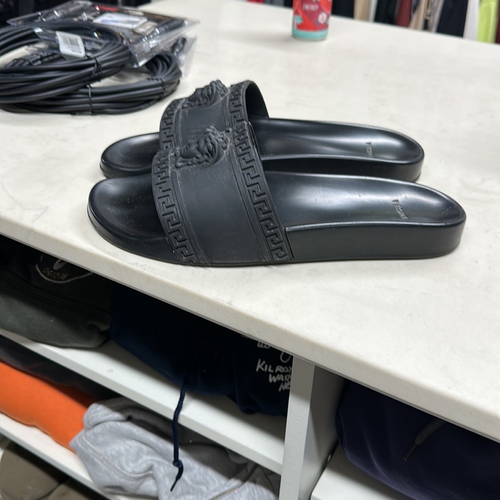 Versace Pool Slides - Picture 4 of 5